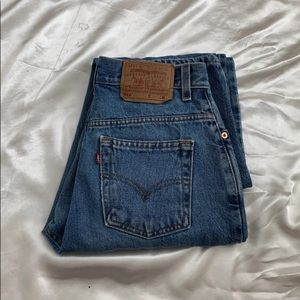 Vintage high waisted Levi mom jeans